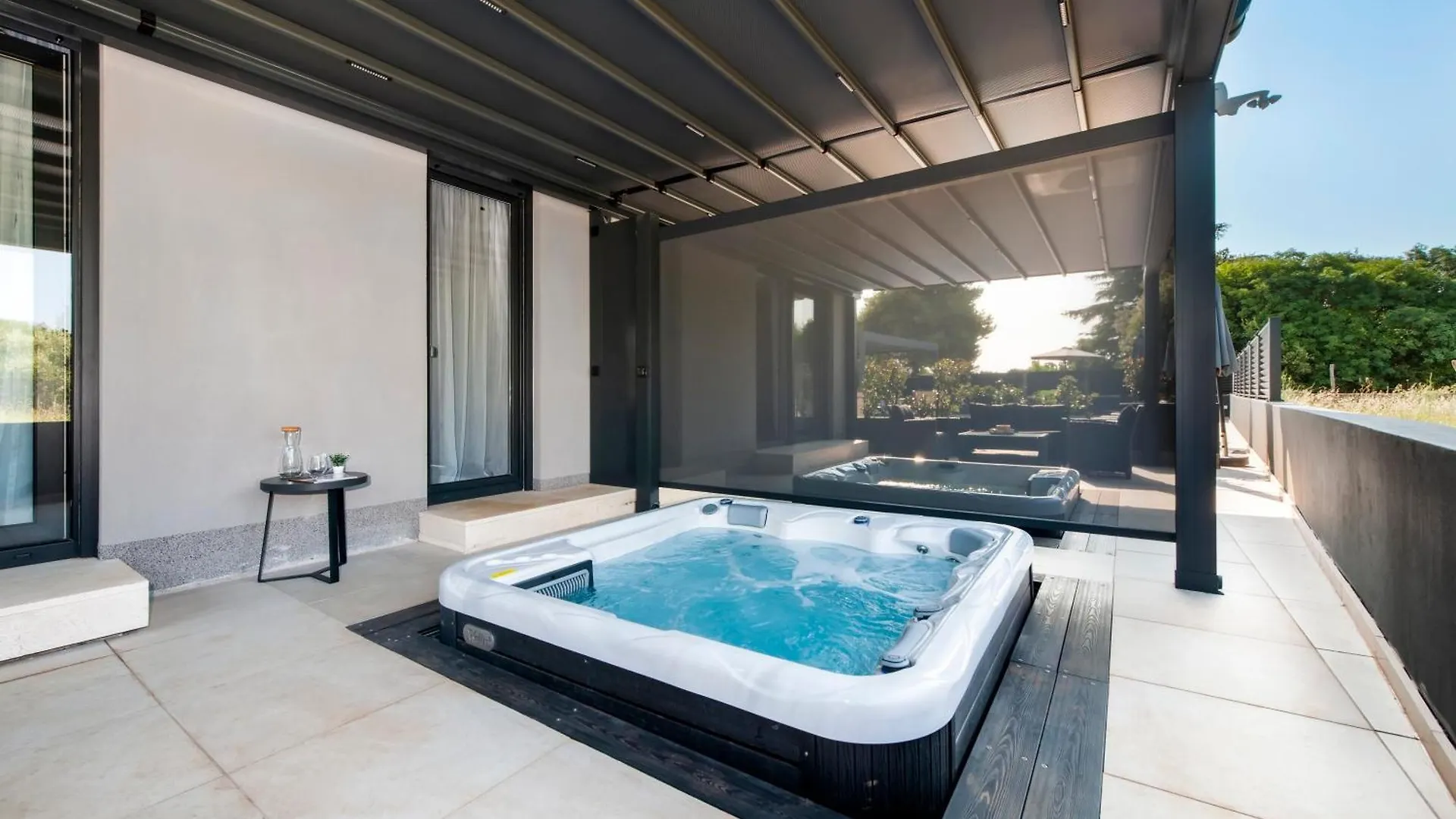 Apartments With Private Jacuzzi Garbin 1 And Garbin 2 Rovinj