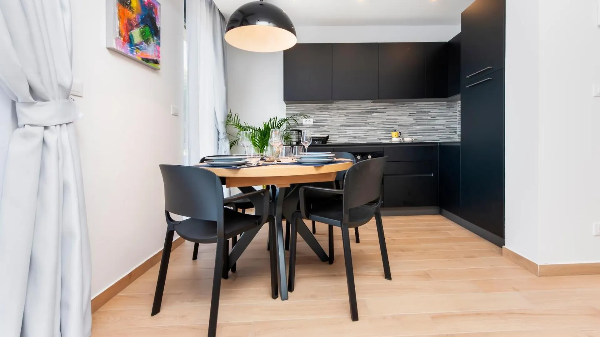 Apartments With Private Jacuzzi Garbin 1 And Garbin 2 로비니 0*,